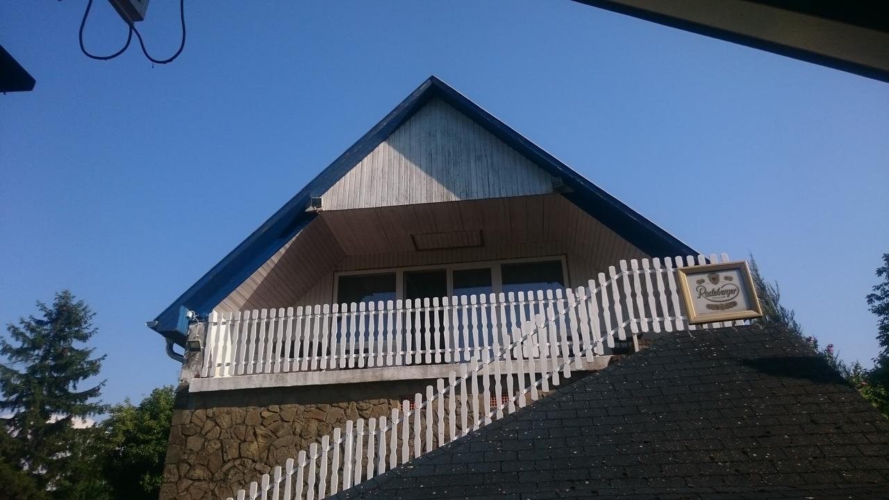 Piccolo Panzio Acomodação com café da manhã Balatonfenyves Exterior foto